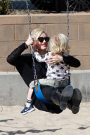 Gwen Stefani : Fun Filled Day at the Park
