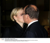 CPE/Prince Albert and Princess Charlene Kiss