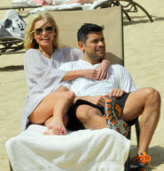 Kelly Ripa And Husband Mark Enjoying The Beach In Oahu