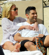 Kelly Ripa And Husband Mark Enjoying The Beach In Oahu