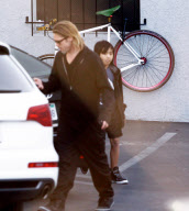 Brad Pitt takes Maddox to get a guitar - Part 2