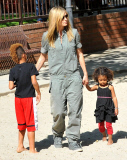 Heidi Klum Takes Her Kids To A Park In Beverly Hills