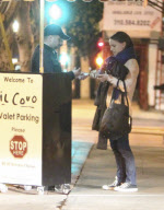 **Exclusive**Natalie Portman and family step out for dinner