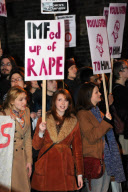 Studenten demonstrieren gegen Strauss-Kahn in Cambridge