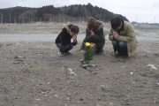 Family prays for lost tsunami victims