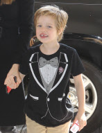 Angelina Jolie heads to France with Zahara and Shiloh