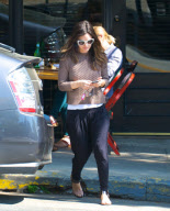 Rachel Bilson Gets Takeout in Los Feliz