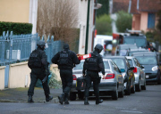 Stand-off as police surround suspected gunman in Jewish school shooting, Toulouse, France - 22 Mar 2012
