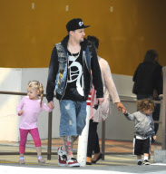 Joel Madden Takes Harlow and Sparrow to the Fashion Square Mall