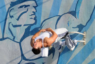 Mark Wahlberg Takes Sit-ups To The Extreme!
