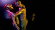 La cantante Jennifer Lopez baila con su nuevo novio el bailar¿n Casper Smart en el nuevo videoclip junto a Pitbull "Dance Again ft. Pitbull".