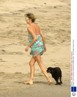 Charlize Theron and Stuart Townsend on Malibu beach - 29 Jul 2006