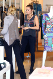 *EXCLUSIVE* Miley Cyrus : Killer Style in Calabasas