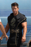 Mark Wahlberg is a Ninja for "Pain and Gain" [NO Germany]