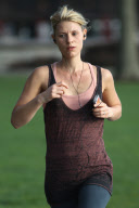 Claire Danes Jogging along the Hudson River Park