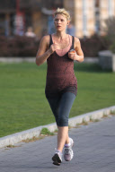 Claire Danes Jogging along the Hudson River Park