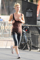 Claire Danes Jogging along the Hudson River Park