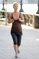 Claire Danes Jogging along the Hudson River Park