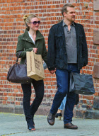 Julia Stiles Shops With David Harbour