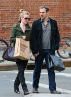 Julia Stiles Shops With David Harbour