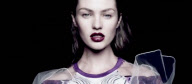 La modelo sudafricana Candice Swanepoel protagoniza la colecci¿n Primavera 2012 de la firma Prabal Gurung.