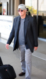 Richard Gere Flies Into LA Wearing a Yankees Cap