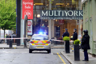 Suspected hostage situation in Tottenham Court Road, London, Britain - 27 Apr 2012