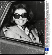 Jackie Onassis Pictured Leaving Claridges Hotel In London Jacqueline Lee Bouvier Kennedy Onassis (died May 1994) Widow Of President John F. Kennedy And Shipping Magnate Aristotle Onassis. Jackie Kennedy