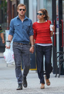 Ryan Gosling And Eva Mendes Holding Hands After Lunch