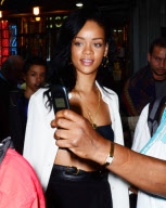 Rihanna goes to a tattoo parlor and then dinner
