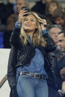 Bar Refaeli se divierte en el partido de futbol de los Cuartos de Final de la Copa del Rey entre el FC Barcelona y R Madrid
