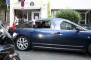 Nicolas Sarkozy goes to handover of power ceremony