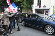 Nicolas Sarkozy goes to handover of power ceremony