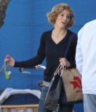 EXCLUSIVE - FIRST-PIX Jessica Biel "wigs out" on the set of 'Hitchcock