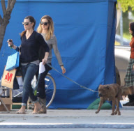 EXCLUSIVE - FIRST-PIX Jessica Biel "wigs out" on the set of 'Hitchcock