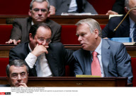 PARIS: Seance des questions au gouvernement