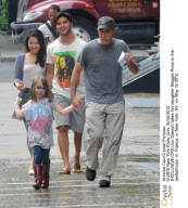 CPE/Jon Stewart takes care of his daughter - New York