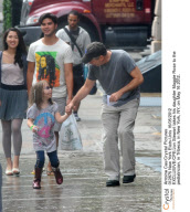 CPE/Jon Stewart takes care of his daughter - New York