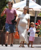 Pregnant Kourtney Kardashian And Family Out For Lunch In Malibu