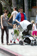 Johnny Knoxville has his hands full at the Farmers Market