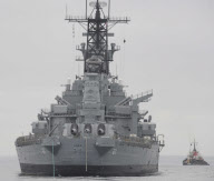 USS Iowa arrvies in Los Angeles