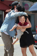Paparazzo Helps Selma Blair Load Her Baby Stroller into her Car
