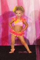 Bräunungsspray für kleines Mädchen