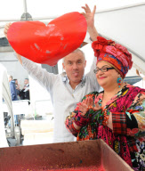 Damien Hirst and Camilla Batmanghelidjh, spin art project for children, Covent Garden, London, Britain  - 14 Jun 2012