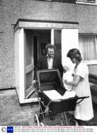 John And Lesley Brown Leave The House For The First Time With Baby Louise The Worlds First Test Tube Baby
