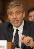 George Clooney vor Senatsauschuss in Washington