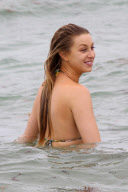Whitney Port shows off her Sexy Beach Body