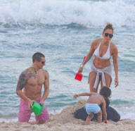 Jennifer Lopez and Casper Smart take their love to the beach in Rio - Part 2