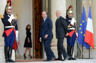 Aung San Suu Kyi Meets French President Francois Hollande