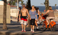 *EXCLUSIVE* Casper Smart showing off his abs in Rio